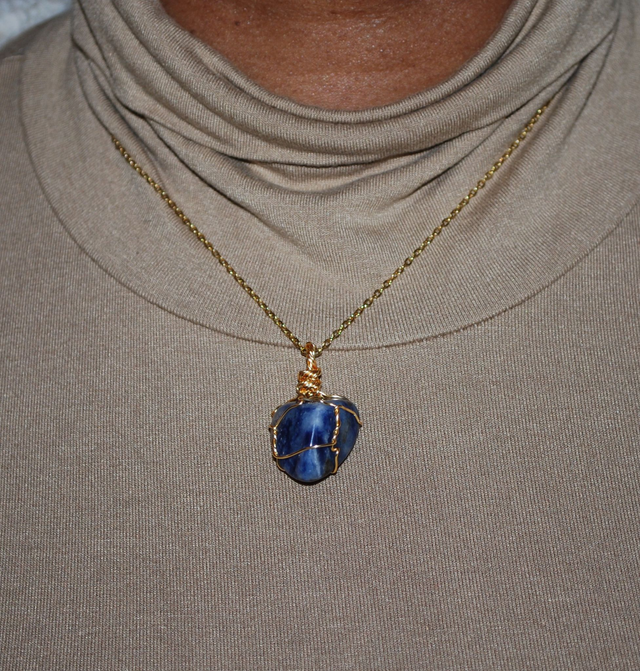 Colliers en lapis-lazuli 