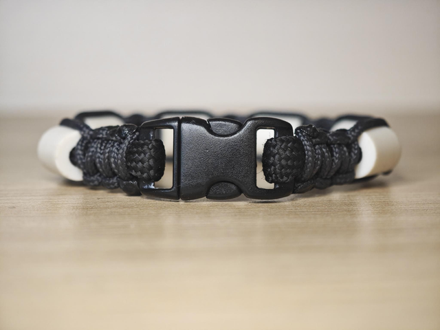 Bracelet pour vous, avec des perles de céramique EM-X contre les tiques