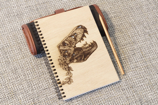 CARNET EN BOIS - DINO #1