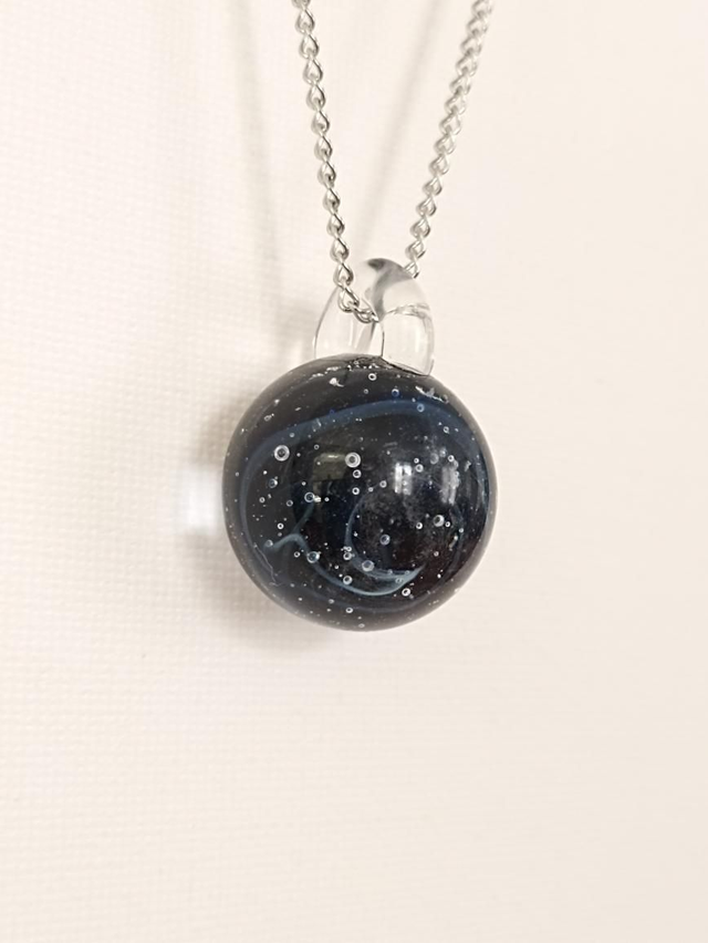 Collier galaxy reflet bleu