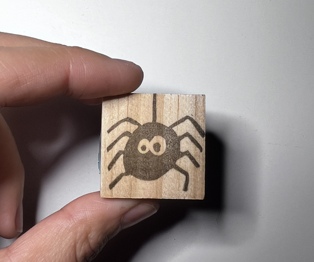 Tampon araignée mimi gravé à la main