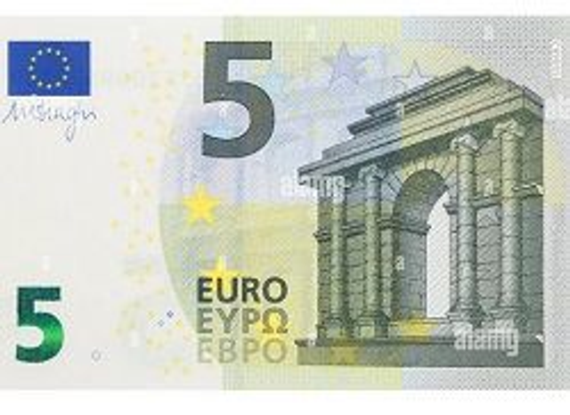 Os ayudo con cinco euros / I help you with five euros
