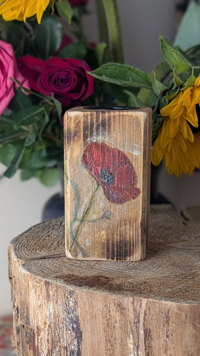 Poppy single - Tealight Candle Reclaimed Wood