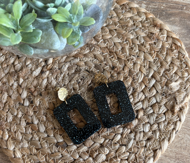 Boucles d’oreilles rectangulaires résine pailletée acier inoxydable doré