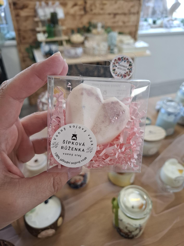 Šípková Růženka Srdce - vonný sójový vosk