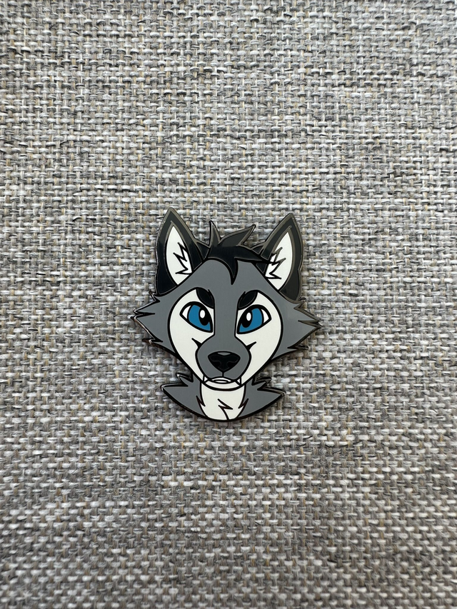 Wolf Pin
