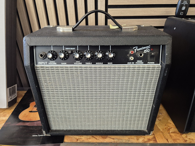 Fender Frontman 15G