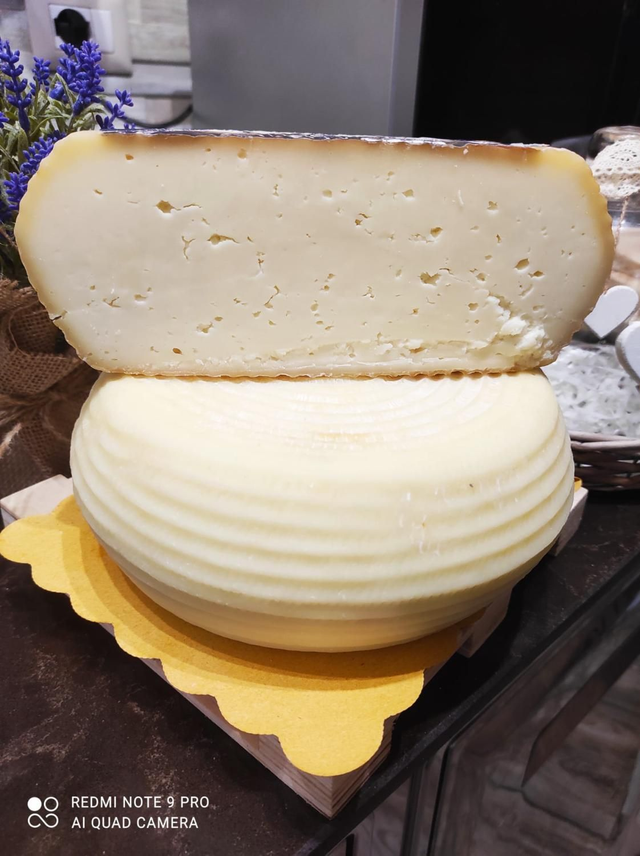 Pecorino semistagionato (prezzo all'etto)