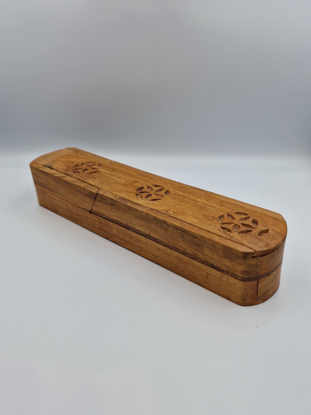 Porte plume en bois