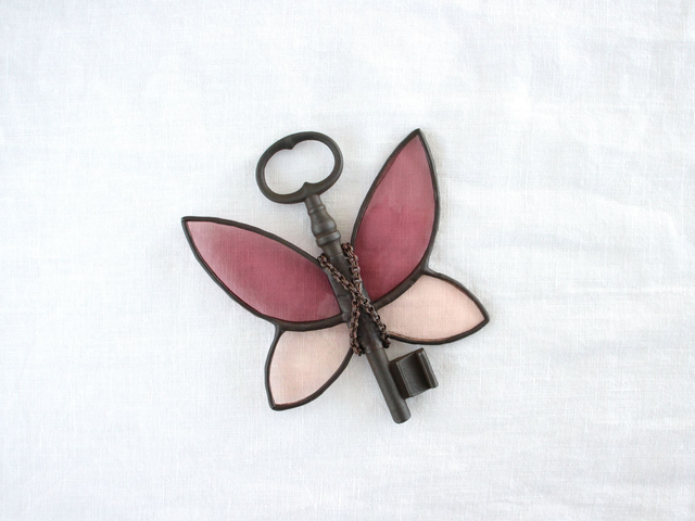 🗝️ Clé volante "Romantasy" en vitrail