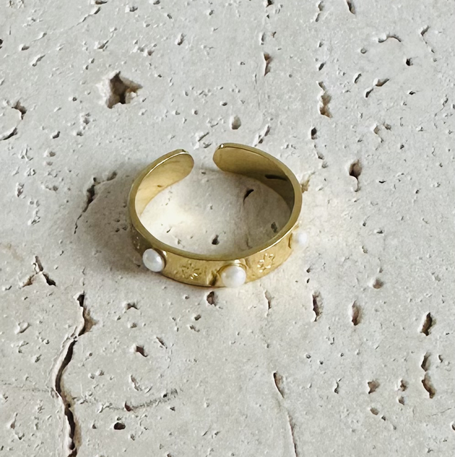 Ring parel/bloemetjes goud