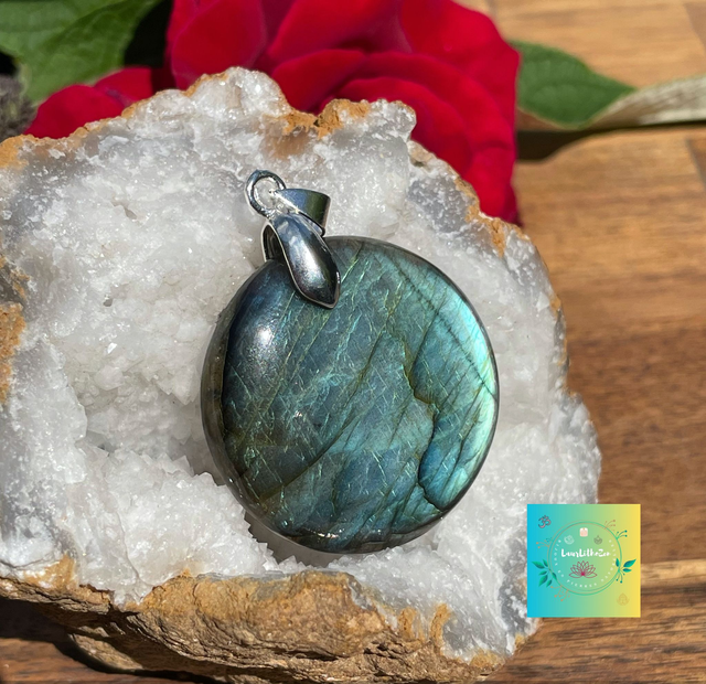 🌊 LABRADORITE