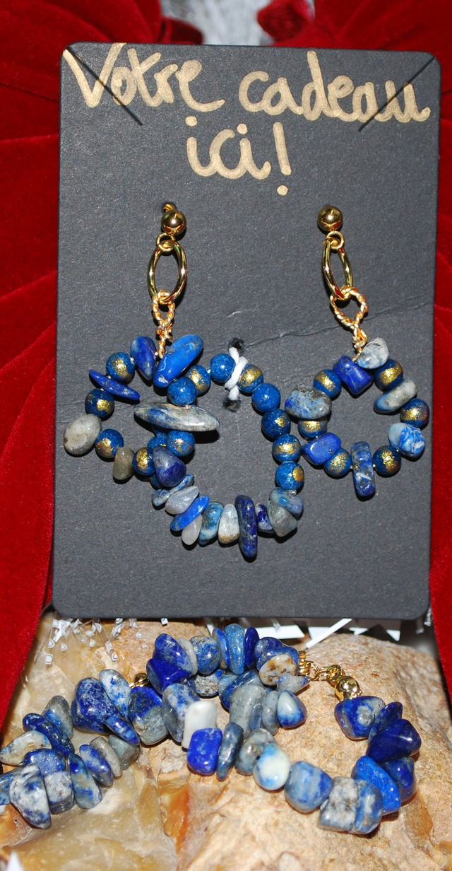 Le bracelet en lapis-lazuli en petite pierre acheté = une paire de boucle d&#039;oreille et une bague offerte !