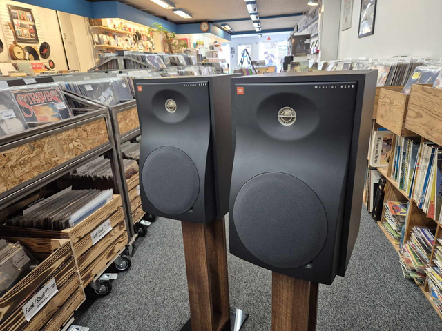 JBL Monitor 4208