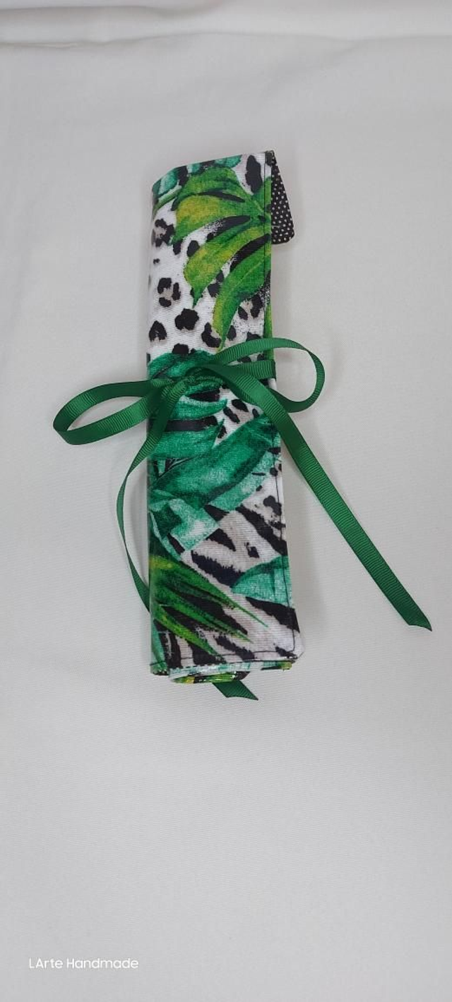 Individual plastificado com bolso para talheres