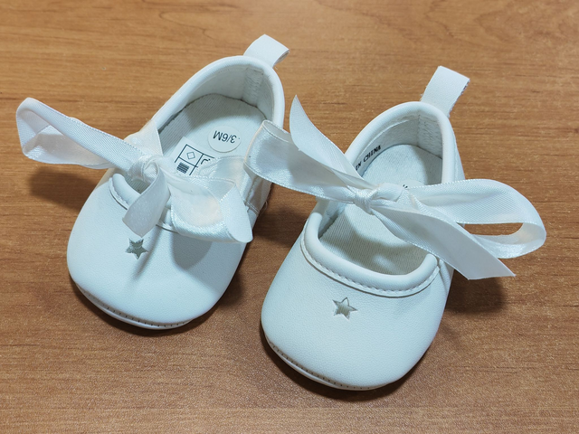 Chaussure ( Baptême) en 3/6 mois