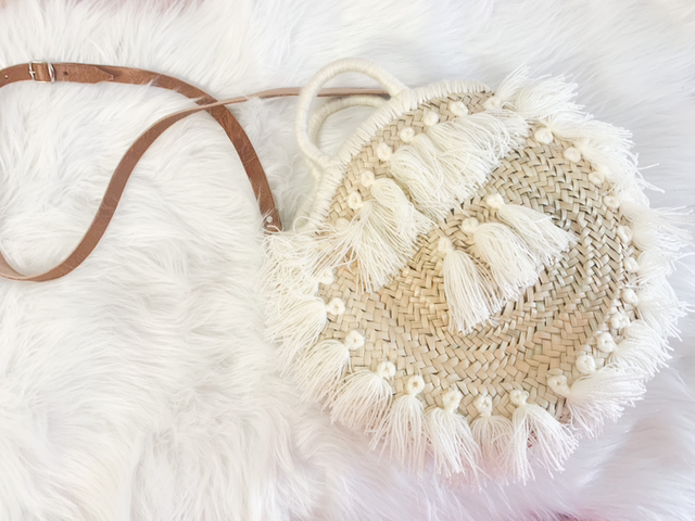 Sac à bandoulière en palmier et pompons 