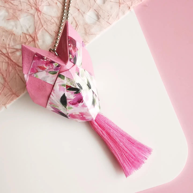 Chouette rose fleurie