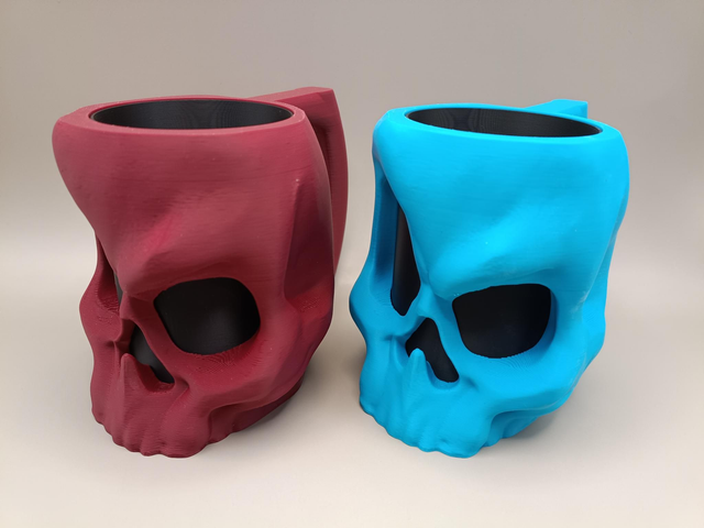 Mad skull cup holder