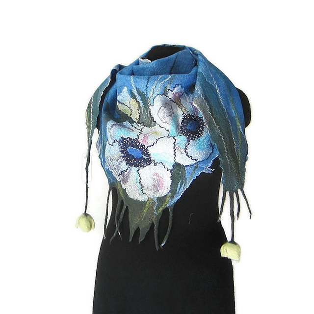 Scialle lana merino seta Scialle feltro fiori di lana fatto a mano bactus infeltrimento warm blue donna Regalo unico per le donne