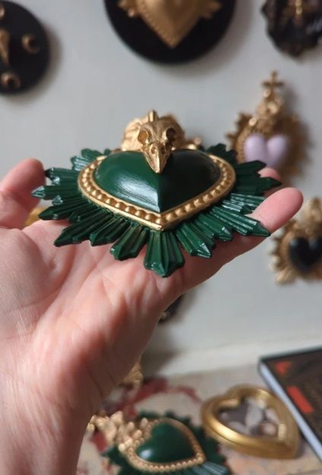 Décoration murale - cœur ex-voto - crâne corbeau