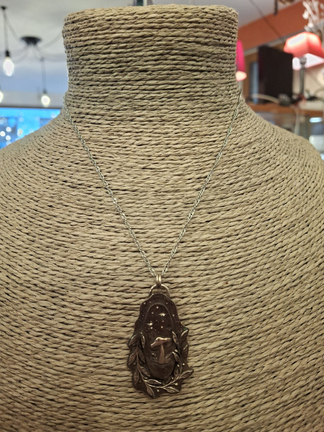 Collier pendentif médaillon argent Champignon et feuilles d'olivier