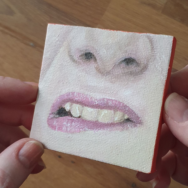 Handbeschilderde magneet 'Funny Face - cringe'