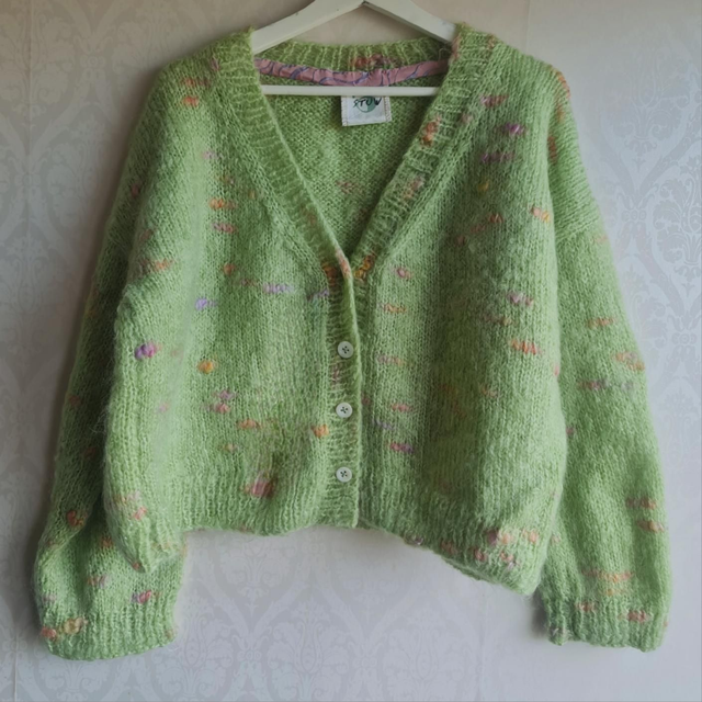 Ljusgrön kofta strl XL