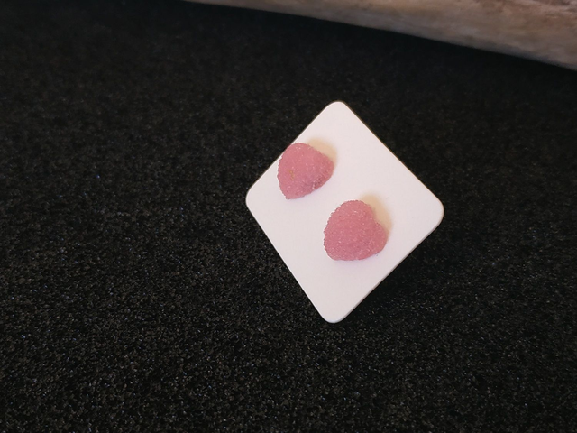 Boucles d'oreilles clous cœur rose cristallisé