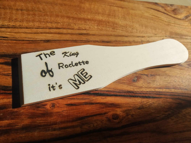 Spatule à raclette gravée