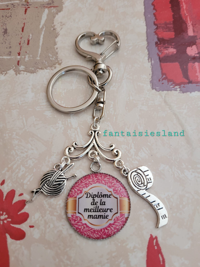 Accroche-clés argenté - diplôme de la meilleure mamie