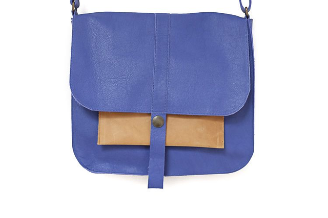 Grand sac bandoulière en cuir bleu