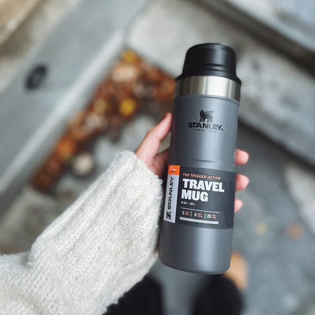 Stanley Trigger-Action Travel Mug 0,35L Charcoal 