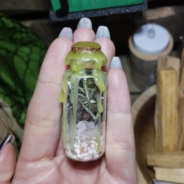 Spell Jar Protection 🧿