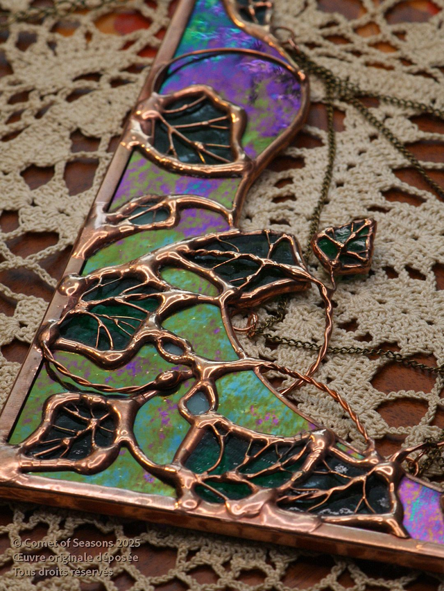 Angle lierre enchanté gauche