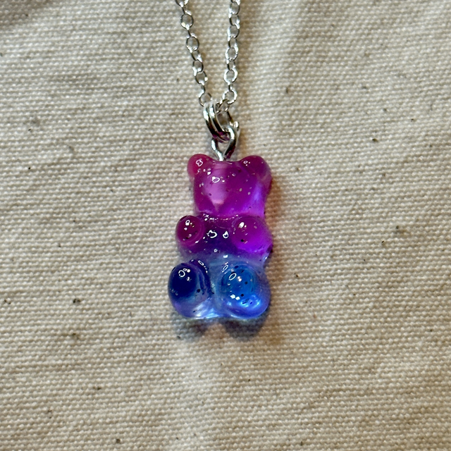 Pink to blue gummy bear necklace 