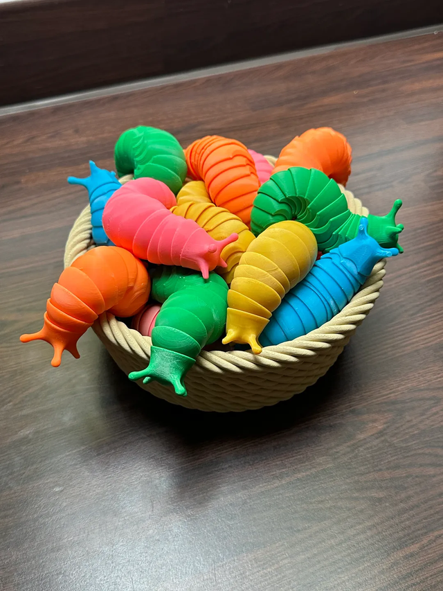 Friendly Articulated Slug - By Copper Keep