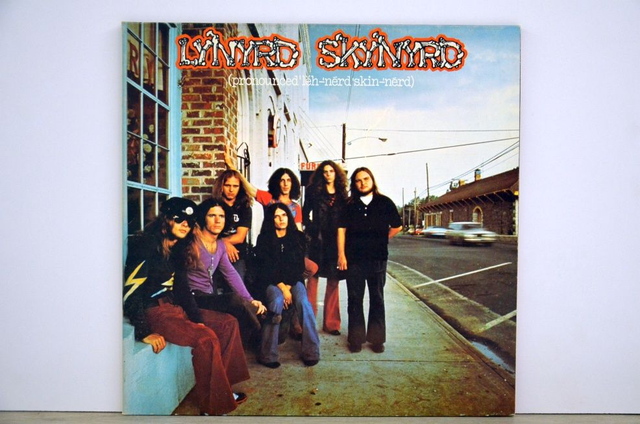 Lynyrd Skynyrd - Lynyrd Skynyrd (1973)