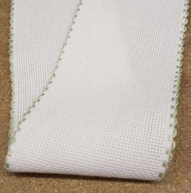 1” Aida white band with a pale green edge (per metre)
