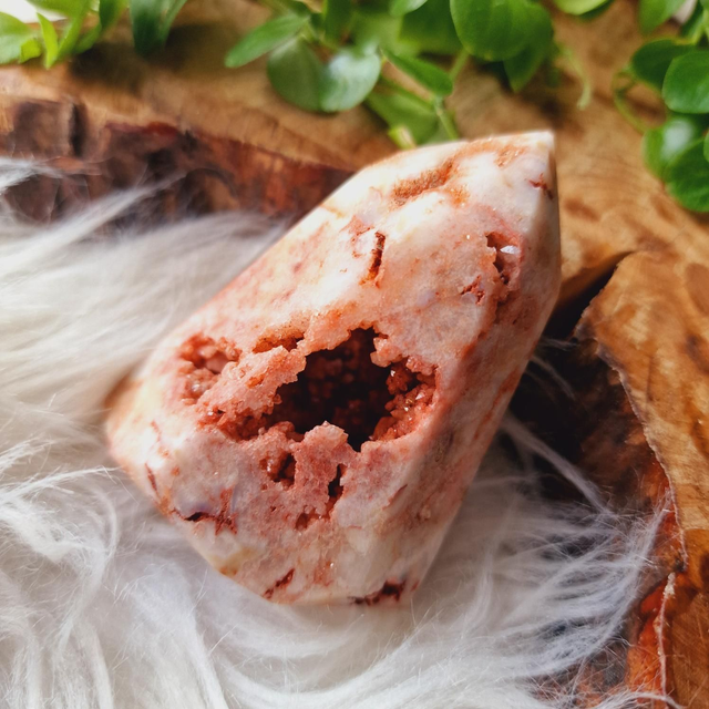 Pink Amethyst Point 132g