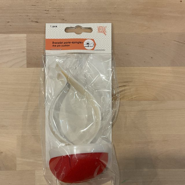 Bracelet porte-épingles MEDIAC