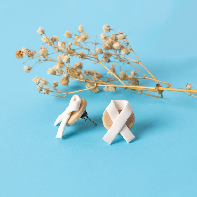 Awareness Ohrringe – Lungenkrebs (Weiß)