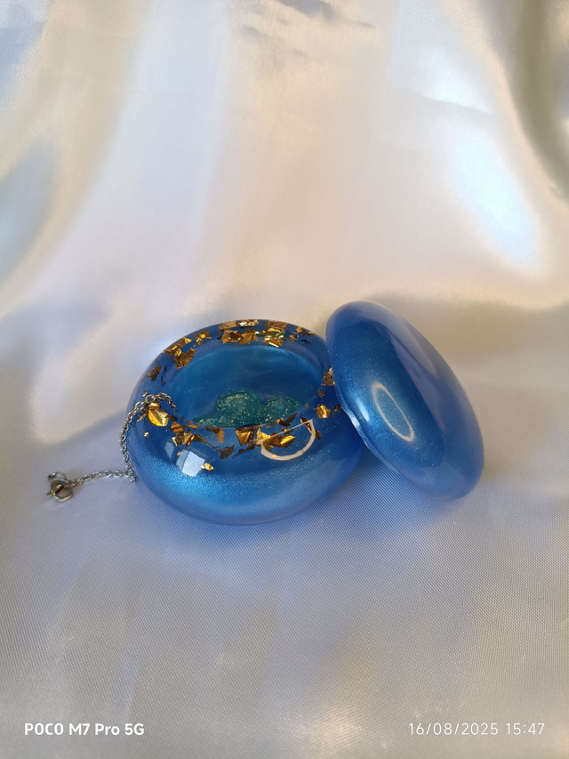 Boîte ronde bleu roi