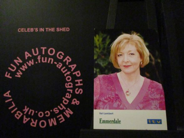 Charlie Hardwick (Val Lambert) Original Emmerdale Blue &amp; Yellow Itv Logo Cast Card