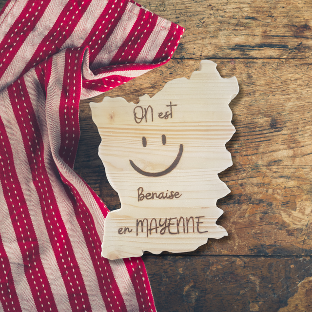 Dessous de plat en bois pyrogravé Benaise en Mayenne