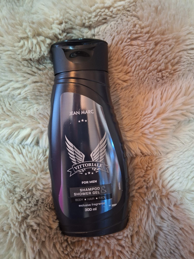 Shampooing shower vittoriale