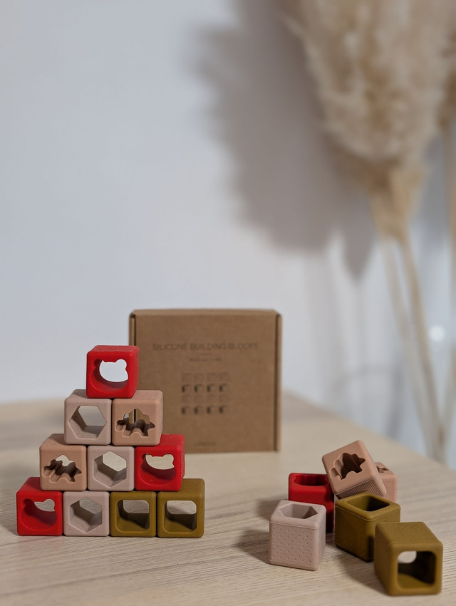 Cube silicone Liewood - Prix neuf : 40 euros