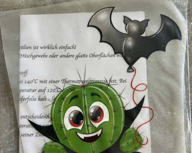 Lustiger Dracula Kaktus 13x12cm  