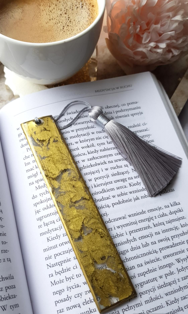 Vintage gold bookmark