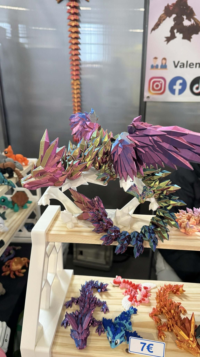 Dragon cristal avec des ailes